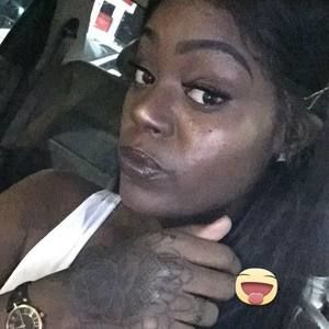 Meet your Posher, Dee